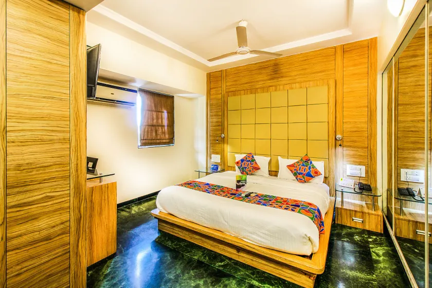 Hotel Sahar Garden Near Mumbai International Airport - Image 1