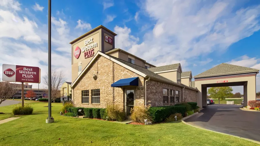 Best Western PLUS Tulsa Inn & Suites - Image 1