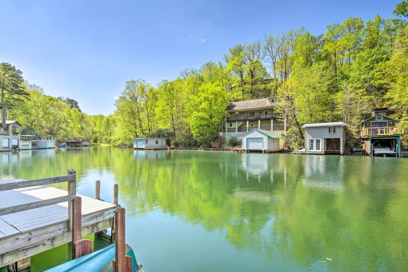 Screened Porch & Grill: Waterfront Landrum Cottage - Interiør