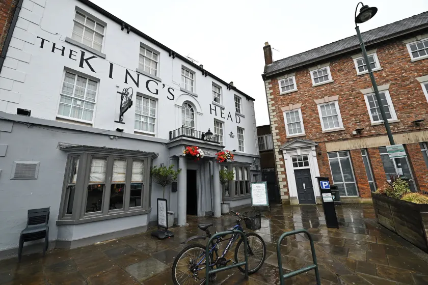 The King's Head - Image 1