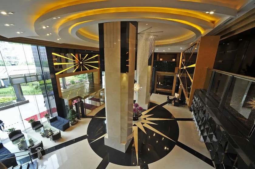 Grand Soluxe Zhongyou Hotel - Image 1