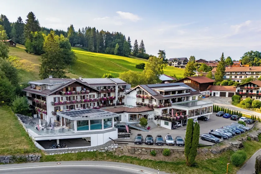 Panoramahotel Kühbergalp - Image 1