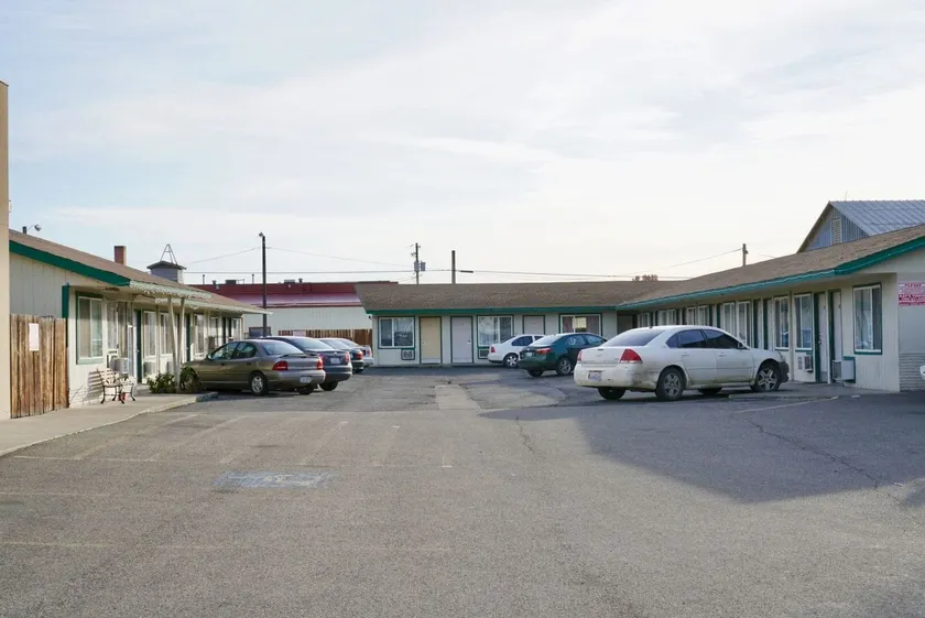 Townhouse Motel - Image 1