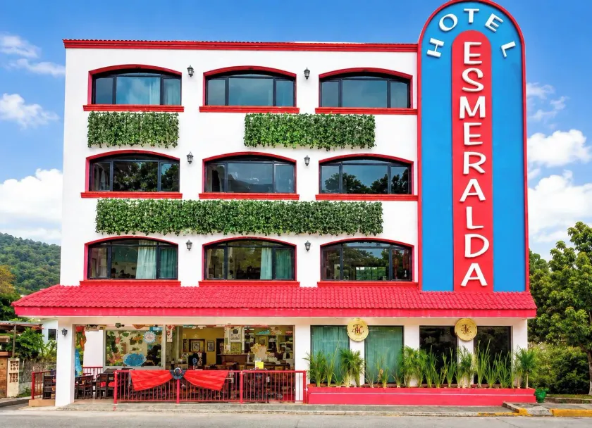 Hotel Esmeralda - Image 1