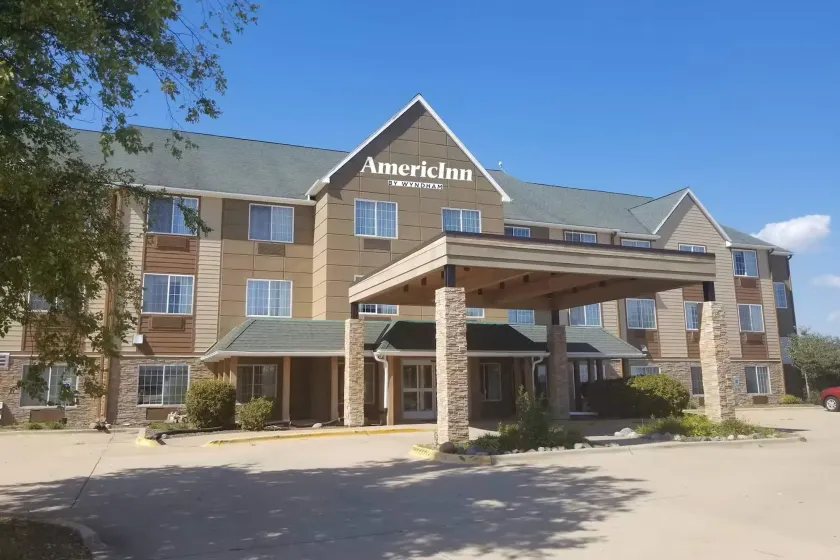 AmericInn by Wyndham, Galesburg, IL - Image 1