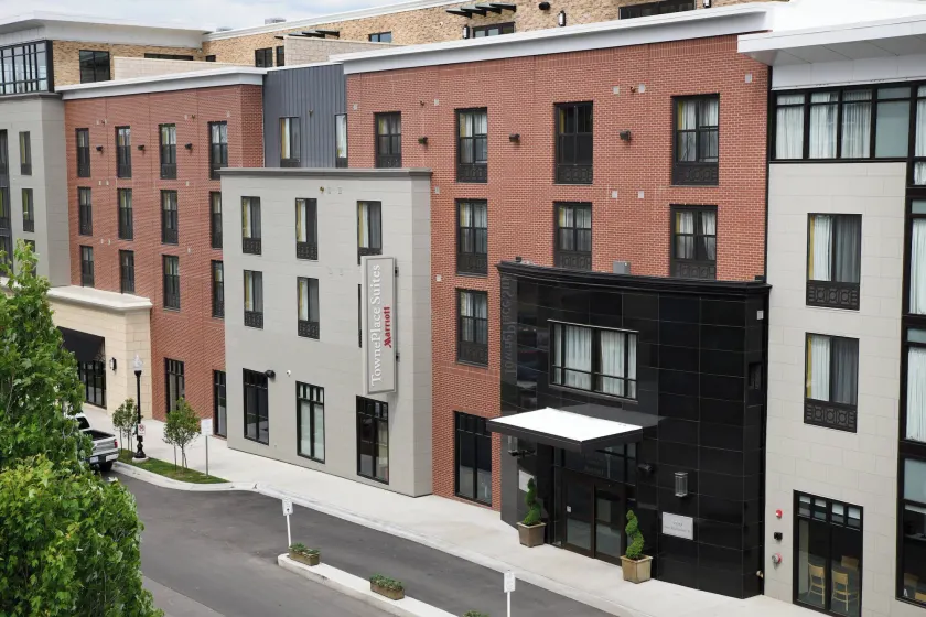 TownePlace Suites by Marriott Lawrence Downtown - Image 1