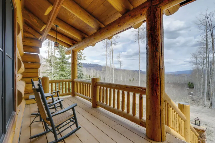 Mountain Chalet Bordering White River Nat'l Forest - Image 1