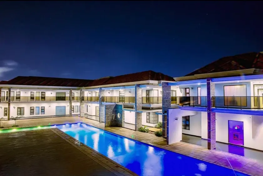 Platinum Lodge - Image 1