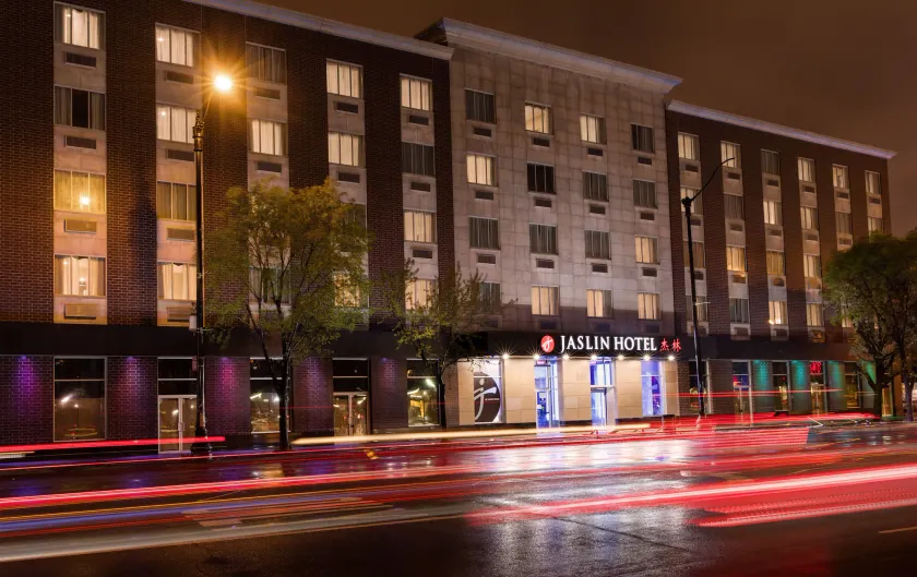 Jaslin Hotel - Image 1