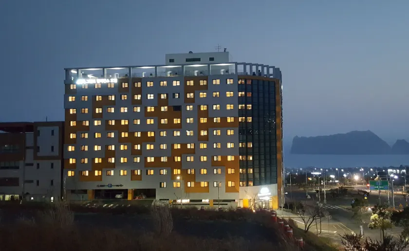 Grandmillions Hotel Seogwipo - Image 1