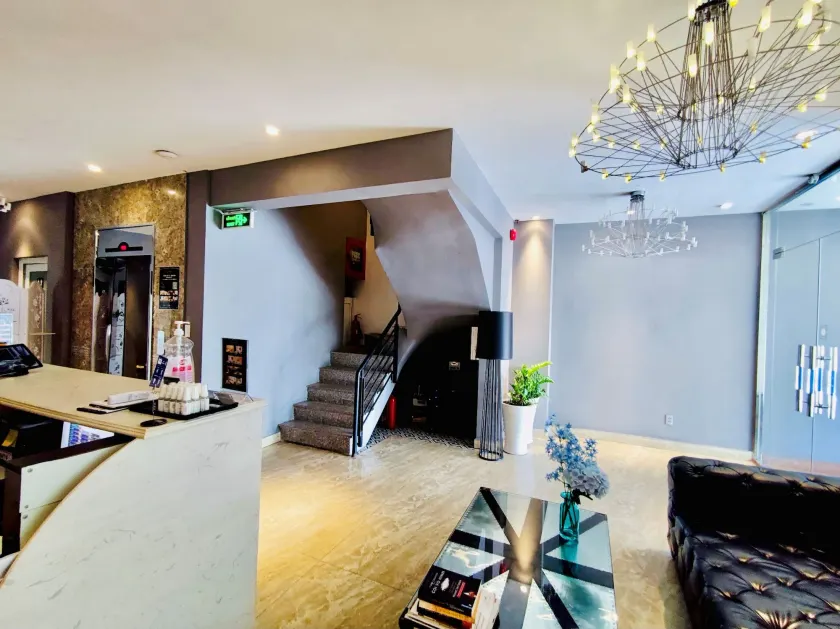 A In Hotel Riverside - Entrada interior