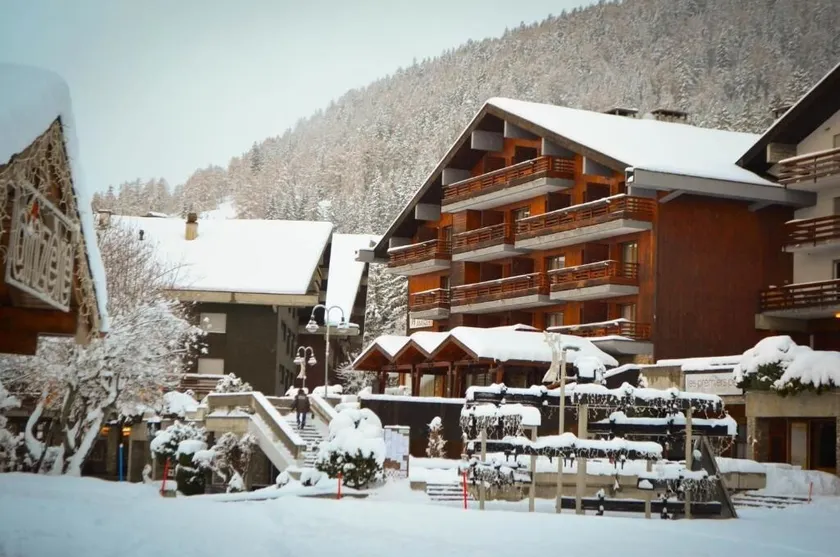 Hotel des Masques - Image 1