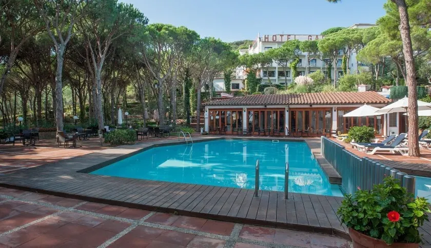 Hotel Garbi - Image 1
