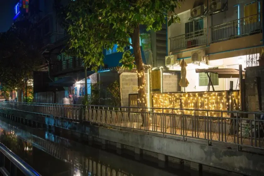 Canal View Lo-ha guest house, Contactless Check-in - Image 1