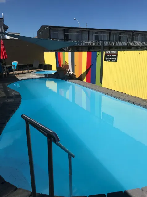 Ambassador Thermal Motel - Image 1