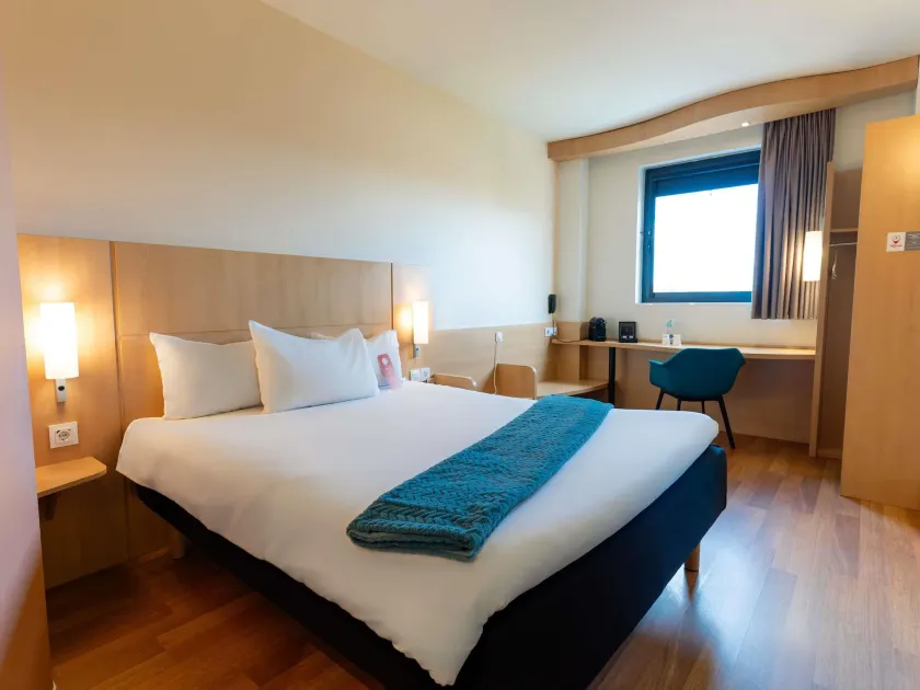 Ibis Ripollet - Image 1