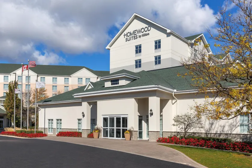 Homewood Suites by Hilton Burlington - Image 1