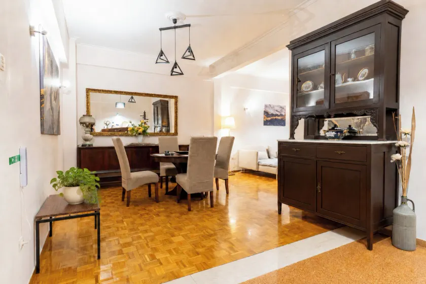 Acropolis Classic Apartment - Image 1