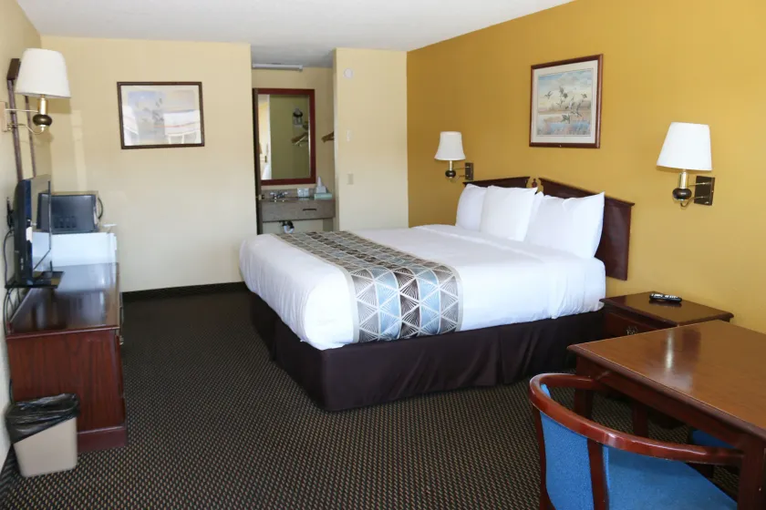 Westward Inn - Image 1