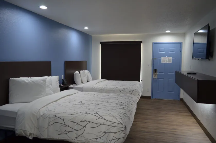 Athena Inn Chattanooga - Image 1