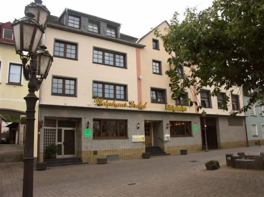 Hotel-Restaurant Weinhaus Grebel - Image 1
