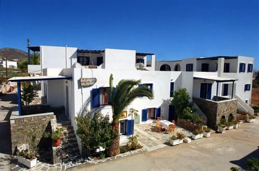 Holidays in Paros - Image 1