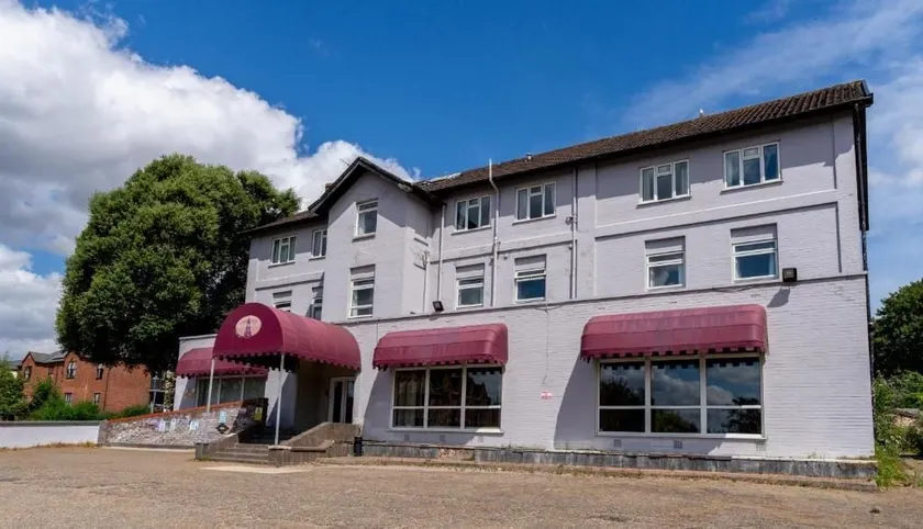 Norwich Central Hotel- Near Norwich Train Station & Carrow Road Stadium - Image 1