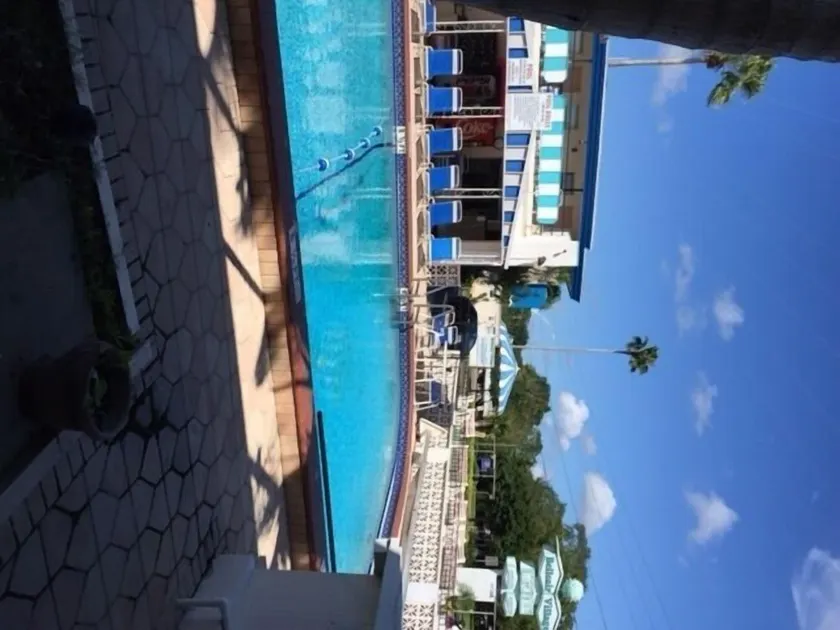 Belleair Village Motel - Image 1