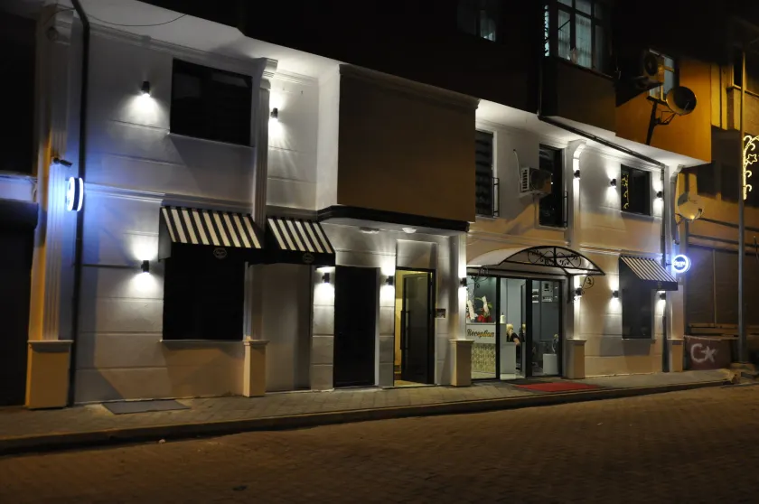 Oropa Butik Hotel - Image 1