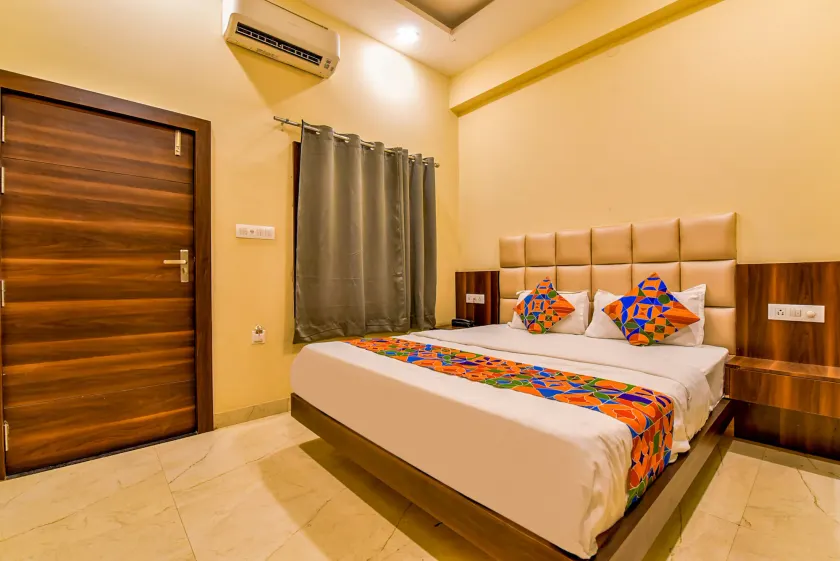 Hotel Dosa plaza - Image 1