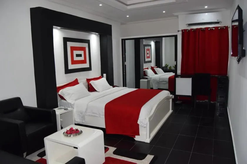 Miliet Hotel - Image 1