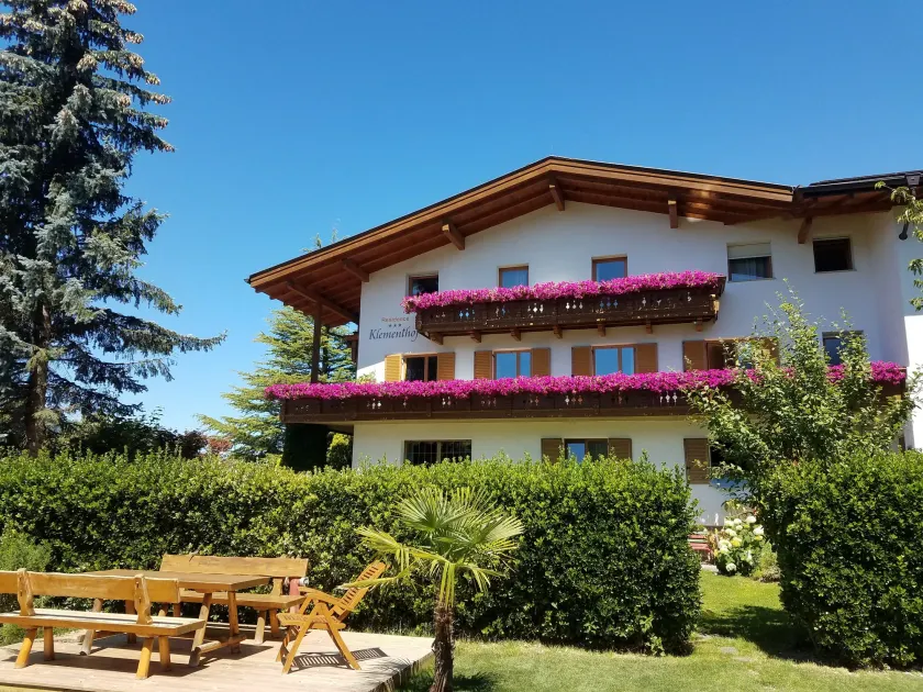 Ferienwohnung \"Klementhof Nr 3\" mit Bergblick, Pool, WLAN, Balkon & Garten - Image 1