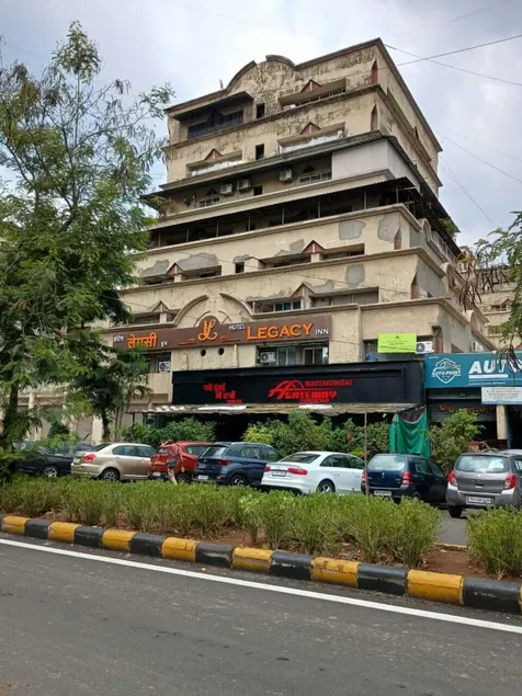 Hotel Legacy Inn - Image 1