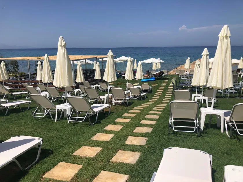 Golden Coast Beachfront Resort - Image 1