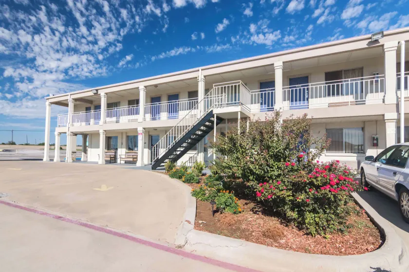 Motel 6-Wichita Falls, TX - North - Image 1