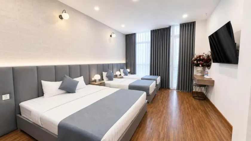 Beauty House - Image 1