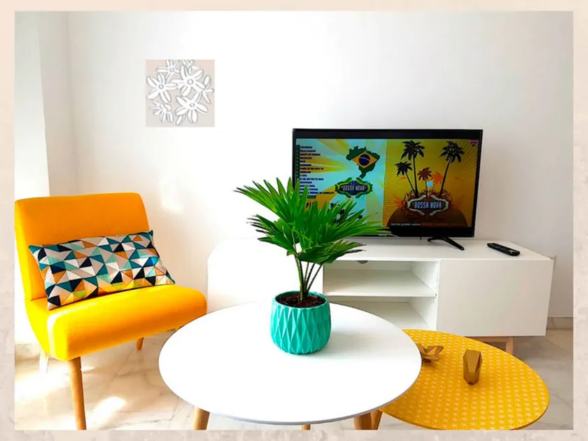 Renthas Perchel Apartment - Image 1