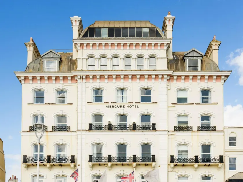 Mercure Brighton Seafront Hotel - Image 1