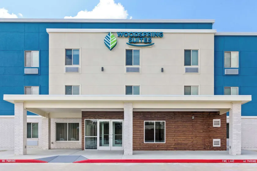 WoodSpring Suites South Houston Hobby - Image 1