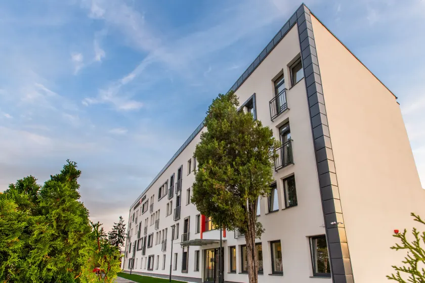 Bach Apartments - Image 1