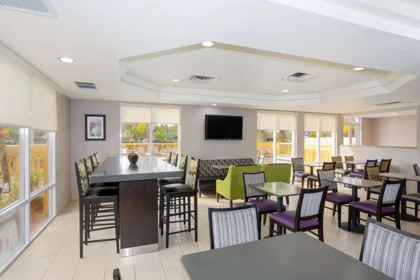 La Quinta by Wyndham Mobile - Daphne - Image 1