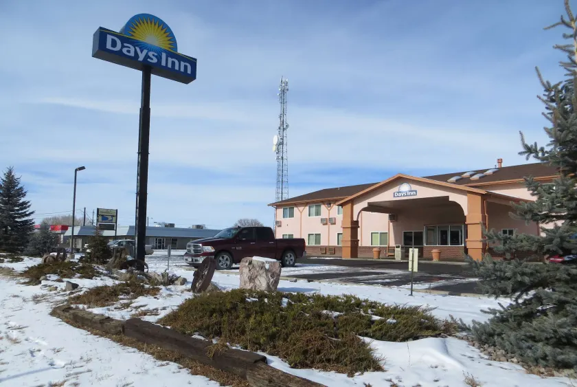 Days Inn by Wyndham Alamosa - Image 1