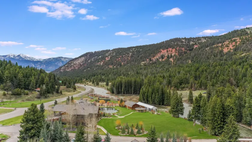 Rainbow Ranch Lodge - Image 1