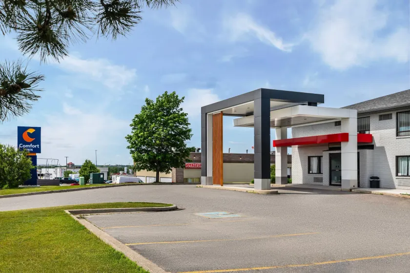 Comfort Inn Sudbury East - Image 1