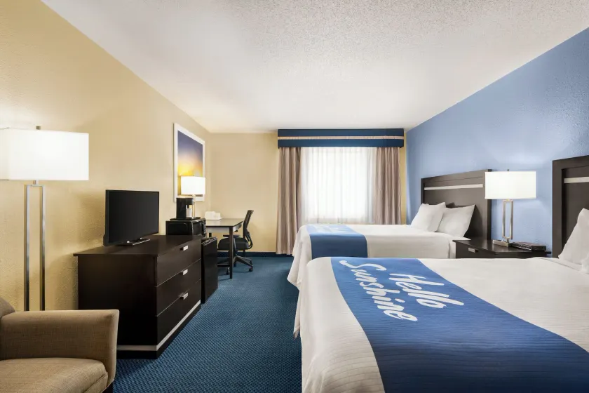 Days Inn by Wyndham Auburn/Finger Lakes Region - Image 1