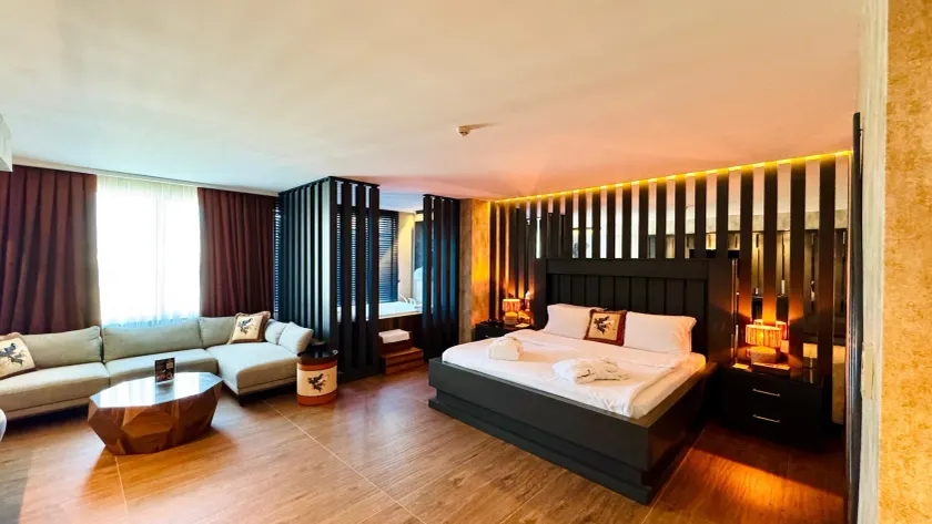 Sirin Park Hotel - Image 1