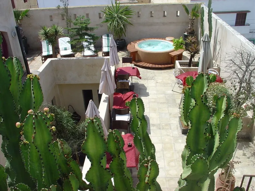 La Villa & Spa - Image 1