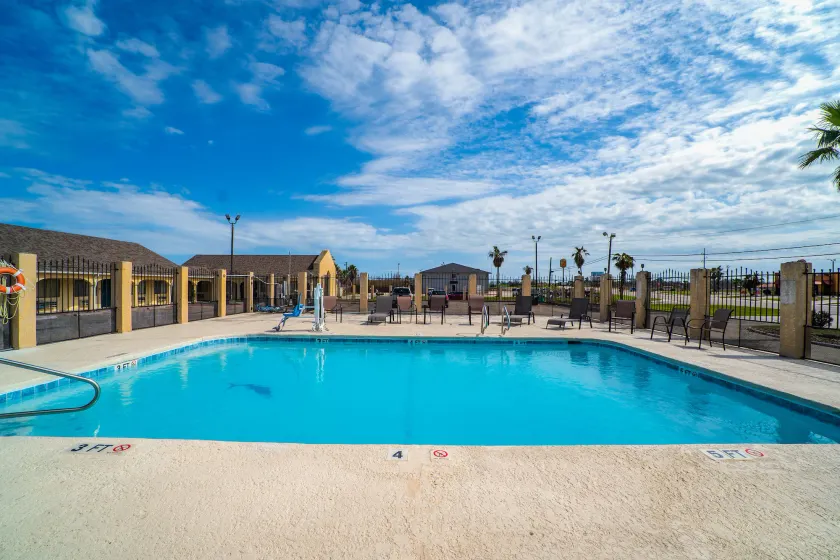 Aransas Bay Inn & Suites Corpus Christi by OYO - Image 1