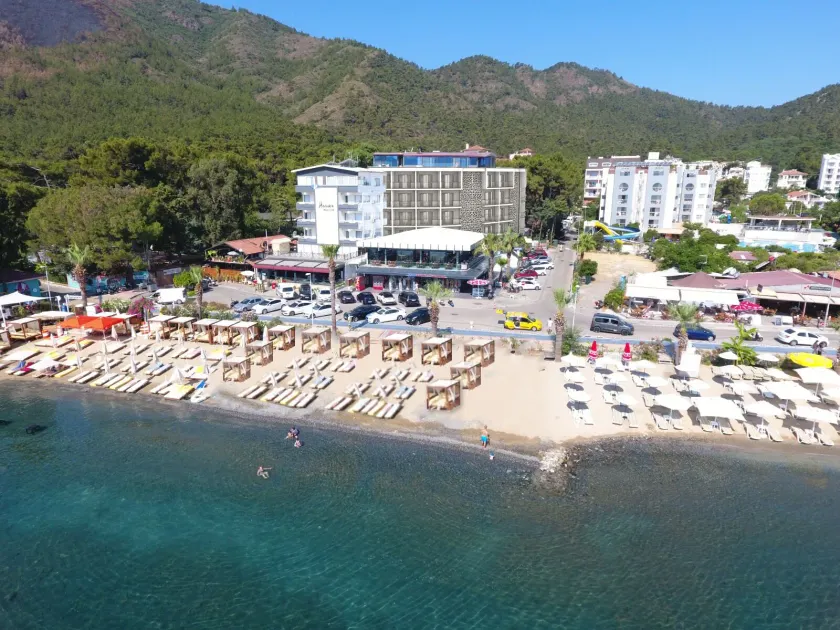 Class Unique Beach - Image 1