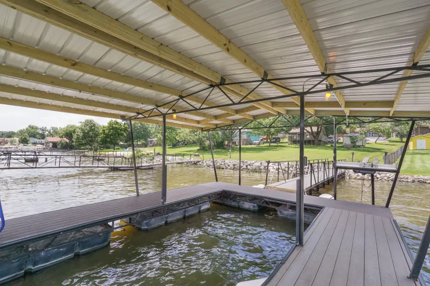 Lake of the Ozarks Group Getaway: Shared Dock! - Image 1